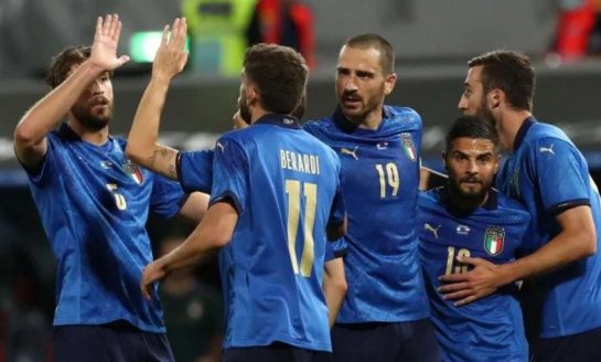 Italy face potential Austrian banana skin in the last 16