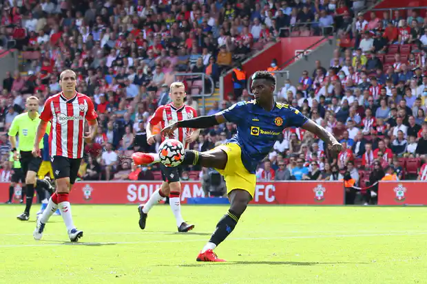 Paul Pogba makes Premier League history in draw vs Southampton