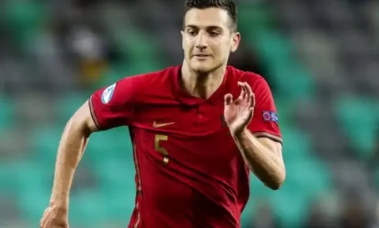 ​Man Utd must offload Dalot to sign Atletico Madrid right-back Trippier