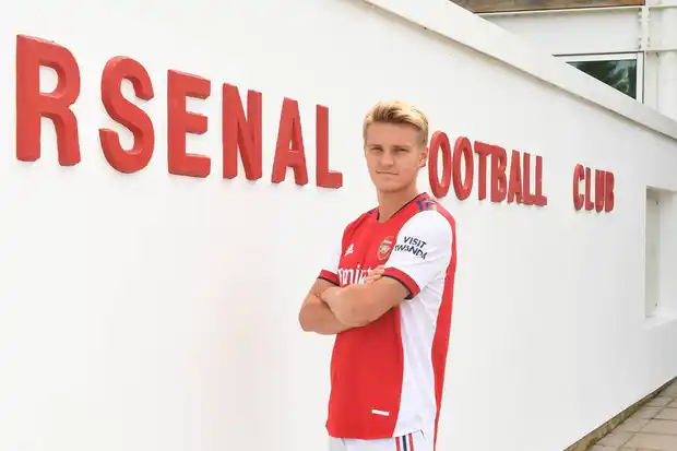 Official: Arsenal sign Martin Odegaard again