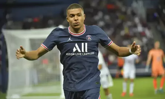 Kylian Mbappe named as Manchester United transfer target for 2022