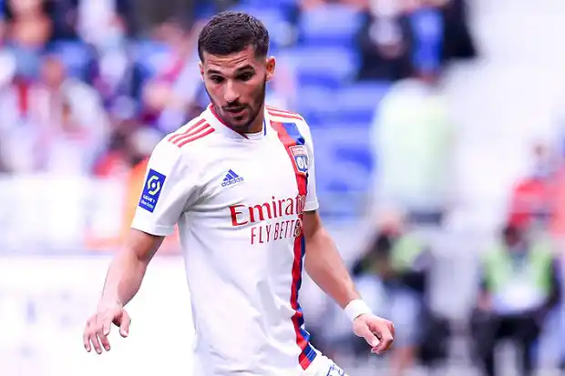 Spurs offer Ndombele to Lyon for Aouar
