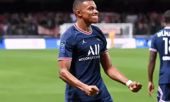 Kylian Mbappé set on joining Real Madrid but will not push for move this year